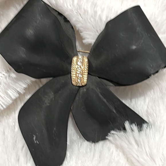 Black Vintage Metal Brooch w Rhinestone Center Gold Accent - New - Picture 3 of 10